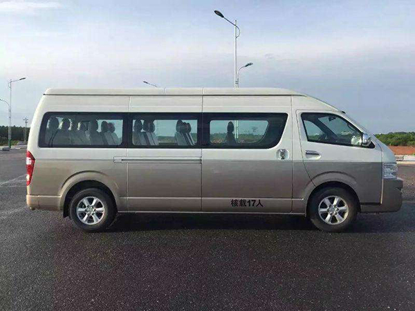 九龍商務車 15--18座